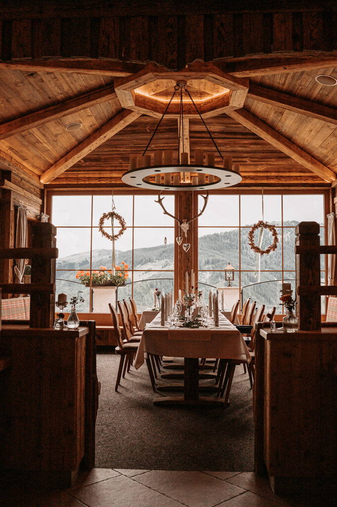 Hochzeitslocation Rösslalm - Almhütte, Heirat in den Bergen mit Hochzeitsplanerin Ronja Weddings