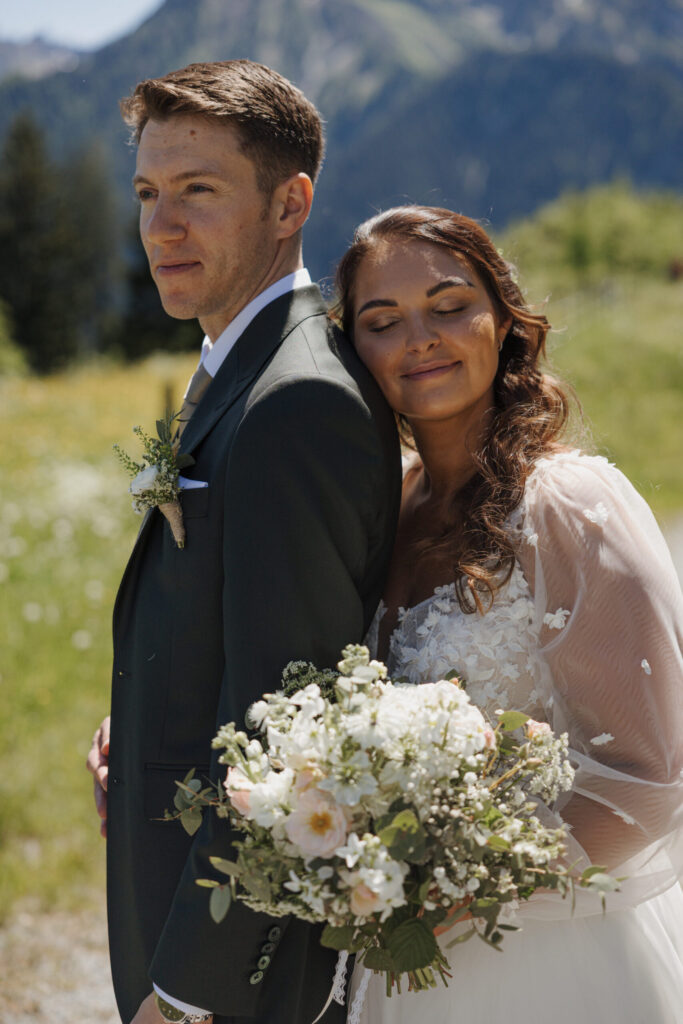 Glückliches Hochzeitspaar aus Österreiche - Alpenhochzeit mit Wedding Planner Denise Wolf