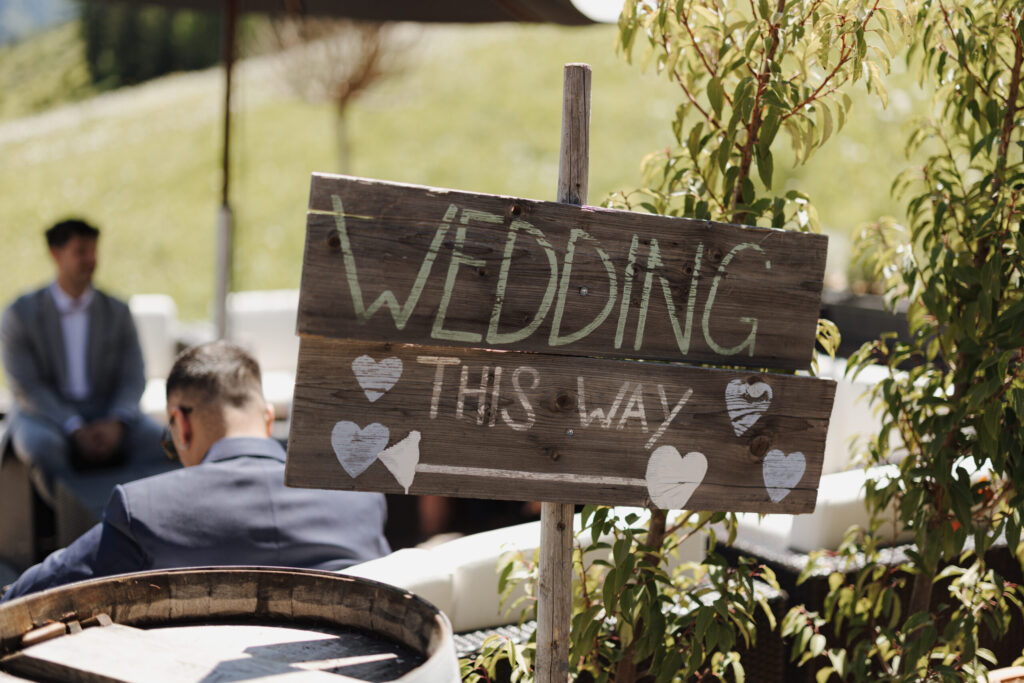 Hochzeitsgesellschaft für eine Berghochzeit mit Wedding Planner Denise Wolf