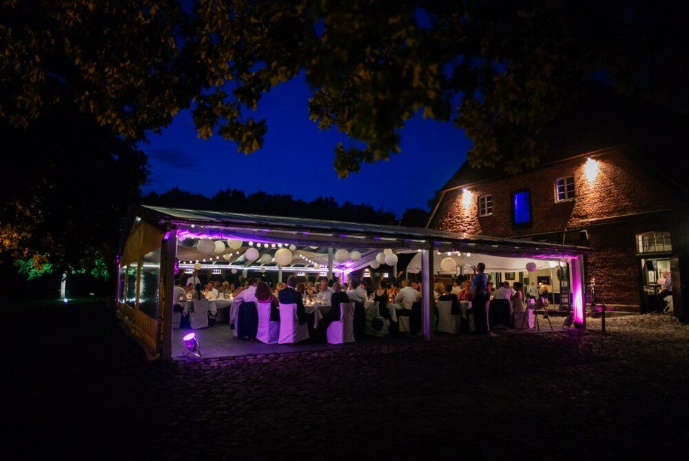 Große Hochzeitslocation, Gut Thansen, Heirat in Norddeutschland mit Sophia von Aspern - Hochzeitsplanerin